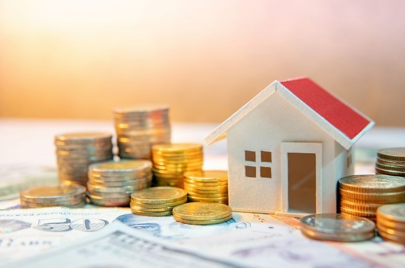 Pros & Cons of Real Estate Investment Trusts